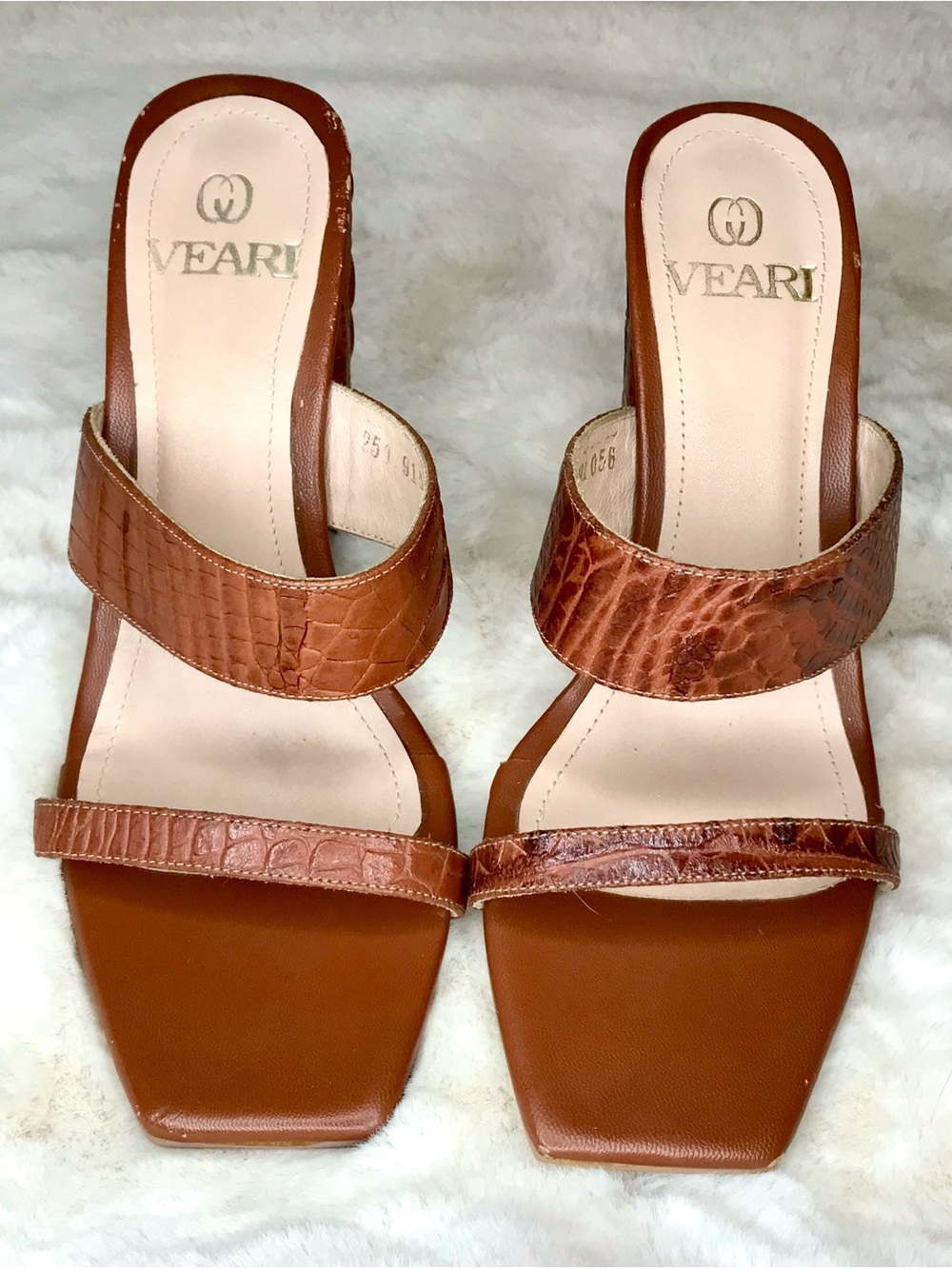 Veari Shedron Brown Croc Embossed Leather Mule Heels US 8 $400 Originally
